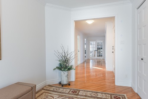 Hall d'entrée/Vestibule - 411A Ch. Des Patriotes, Saint-Mathias-Sur-Richelieu, QC - Indoor Photo Showing Other Room