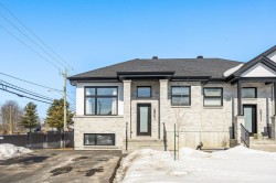 501 Rue du Sommet  Farnham, QC J2N 0T1