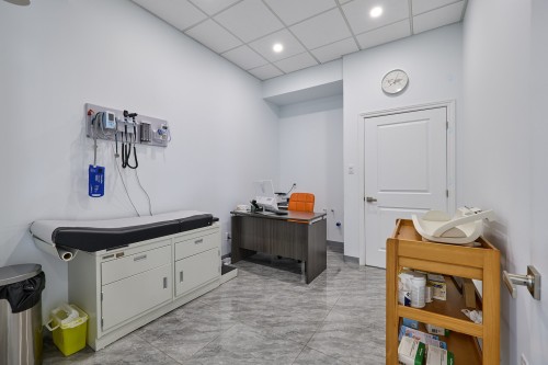 Bureau - 1120 Boul. Du Curé-Labelle, Blainville, QC - Indoor Photo Showing Other Room