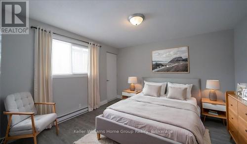 118 Chandler Drive, Kitchener, ON - Indoor Photo Showing Bedroom