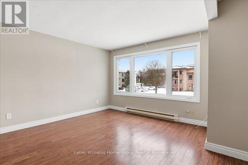 118 Chandler Drive, Kitchener, ON - Indoor Photo Showing Other Room
