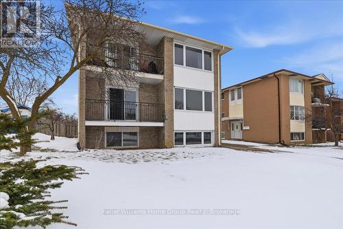 118 Chandler Drive, Kitchener, ON - Outdoor