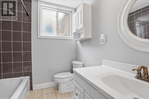 118 Chandler Drive, Kitchener, ON - Indoor Photo Showing Bathroom