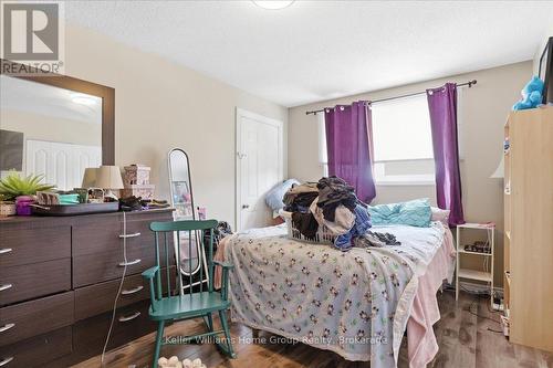 118 Chandler Drive, Kitchener, ON - Indoor Photo Showing Bedroom