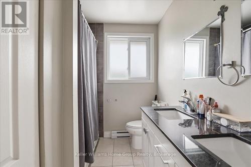 118 Chandler Drive, Kitchener, ON - Indoor Photo Showing Bathroom