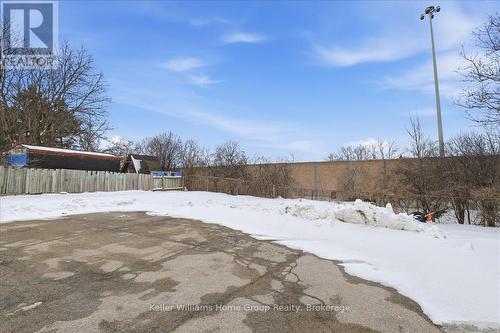 118 Chandler Drive, Kitchener, ON - Outdoor