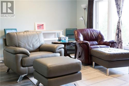 157 Emery Road, Gore Bay, ON - Indoor Photo Showing Living Room