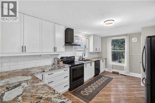 486 East 38Th Street, Hamilton, ON - Indoor Photo Showing Kitchen