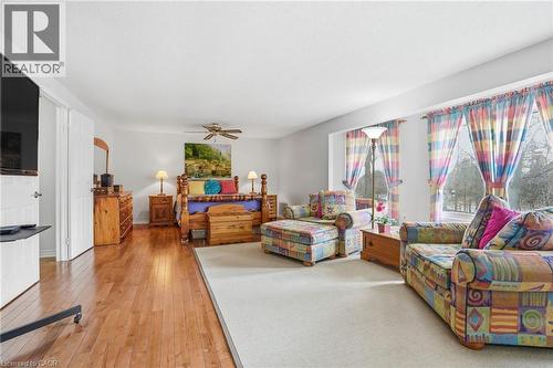 3192 Colebrook Court, Mississauga, ON - Indoor Photo Showing Living Room