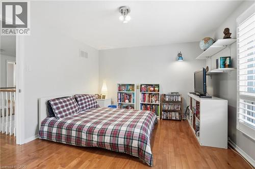 3192 Colebrook Court, Mississauga, ON - Indoor Photo Showing Bedroom