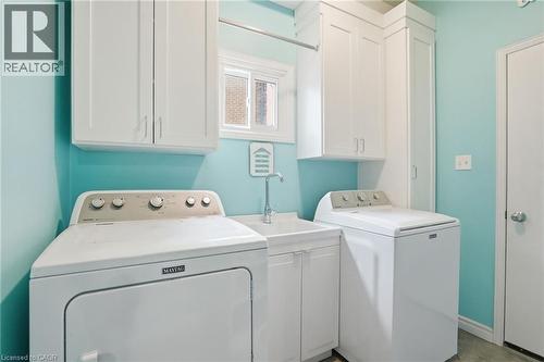 3192 Colebrook Court, Mississauga, ON - Indoor Photo Showing Laundry Room