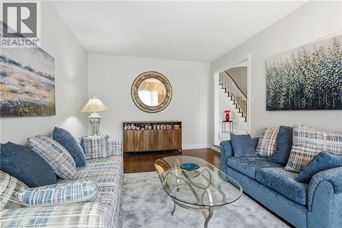 3192 Colebrook Court, Mississauga, ON - Indoor Photo Showing Living Room