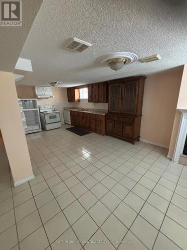 61 Forest Avenue, Mississauga, ON - Indoor Photo Showing Other Room