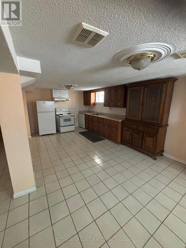 61 Forest Avenue, Mississauga, ON - Indoor