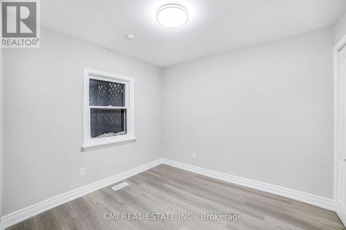 86 Adair Avenue S, Hamilton, ON - Indoor Photo Showing Other Room
