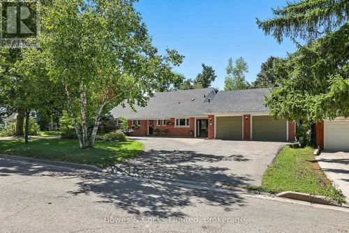 433 MANORHILL AVENUE  Peterborough (Town Ward 3), ON K9J 6H7