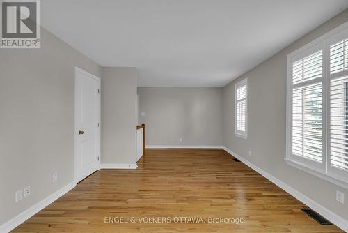 145 Manorhill Private, Ottawa, ON - Indoor Photo Showing Other Room