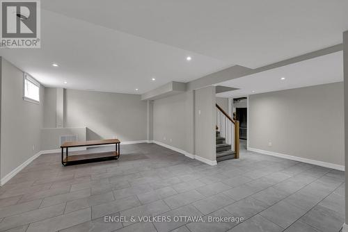 145 Manorhill Private, Ottawa, ON - Indoor Photo Showing Other Room