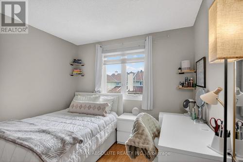 231 Harriot Private, Ottawa, ON - Indoor Photo Showing Bedroom