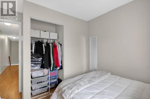 231 Harriot Private, Ottawa, ON - Indoor Photo Showing Bedroom