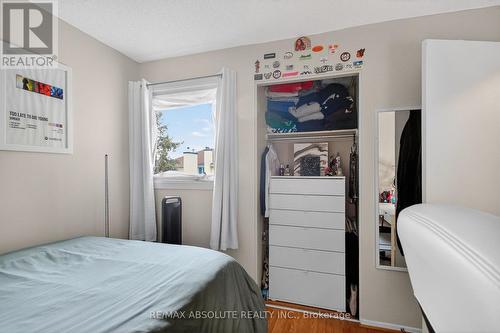 231 Harriot Private, Ottawa, ON - Indoor Photo Showing Bedroom