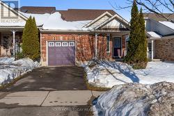 71 DOCTOR MOORE COURT  Halton Hills, ON L7J 3A6