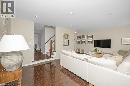 3140 Edgar Avenue, Burlington, ON - Indoor Photo Showing Living Room