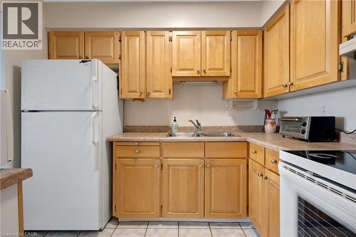 24 Midland Drive Unit# 708, Kitchener, ON - Indoor Photo Showing Kitchen With Double Sink