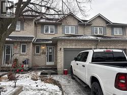 1 ROYALWOOD Court Unit# 55 Hamilton, ON L8E 4Y2