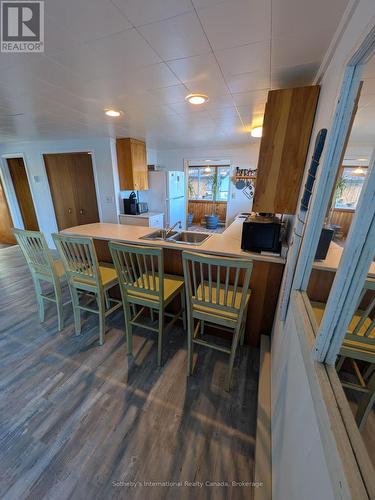 1063 Whiteside Road, Muskoka Lakes (Medora), ON - Indoor Photo Showing Dining Room
