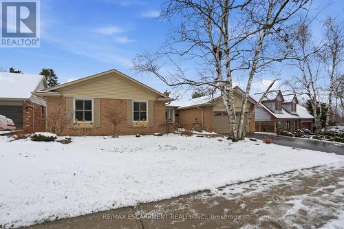 1995 Kerns Road, Burlington, ON - Outdoor