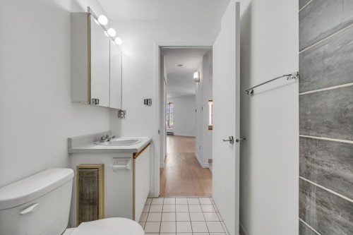 Salle de bains - 104-49 Rue St-Nicolas, Québec (La Cité-Limoilou), QC 