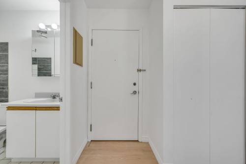 Hall d'entrée/Vestibule - 104-49 Rue St-Nicolas, Québec (La Cité-Limoilou), QC 