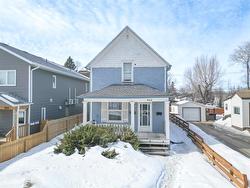 922 8th Street  Brandon, MB R7A 3Y6