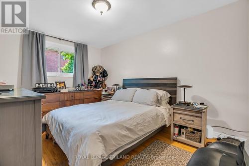 A - 195B Cedarvale Crescent, Waterloo, ON - Indoor Photo Showing Bedroom
