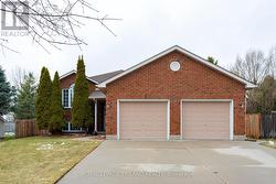 30 JAMES TURVEY PLACE NW  Central Elgin, ON N5P 4K7