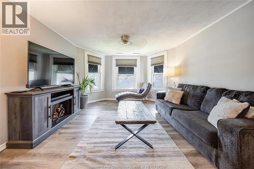178 First Street, Belle River, ON - Indoor Photo Showing Living Room