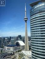 5201 - 10 YORK STREET Toronto, ON M5J 0E1