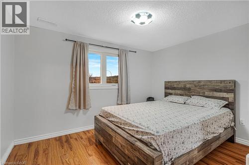 2 Envoy Boulevard, Hamilton, ON - Indoor Photo Showing Bedroom