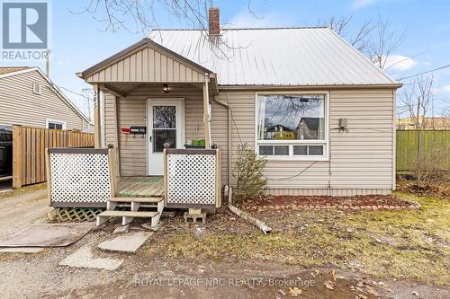 385 CROWLAND AVENUE  Welland, ON L3B 1X5