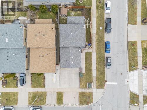 2 Envoy Boulevard, Hamilton, ON - 