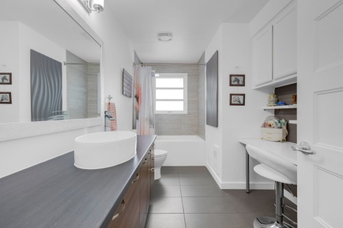 Salle de bains - 777 Rue Des Plaines, Saint-Eustache, QC - Indoor Photo Showing Bathroom