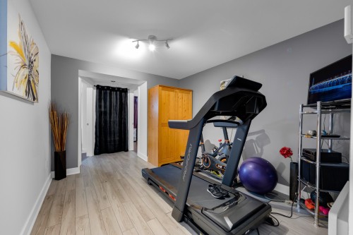 Corridor - 777 Rue Des Plaines, Saint-Eustache, QC - Indoor Photo Showing Gym Room