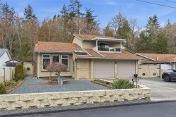 28-493 Pioneer Cres  Parksville, BC V9P 1V1