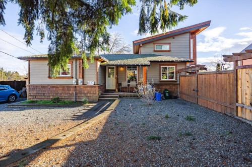 3328 Third St, Cumberland, BC 