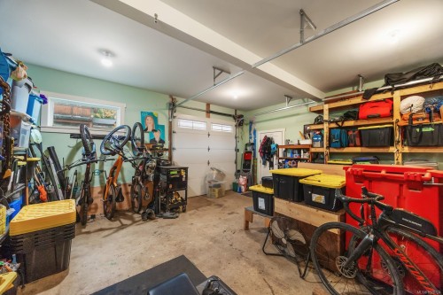 3328 Third St, Cumberland, BC 