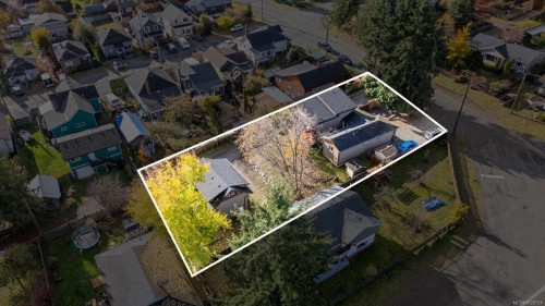 3328 Third St, Cumberland, BC 