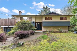 2009 Stelly's Cross Rd Central Saanich, BC V8M 1M8