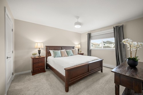 817 Tracker Pl, Comox, BC 