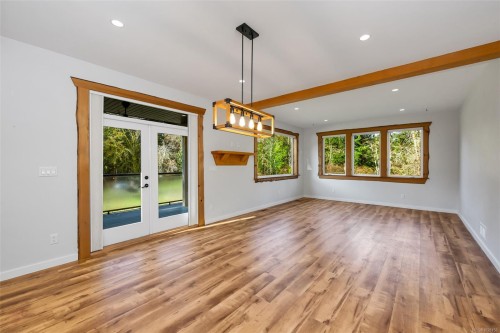 1696 Peerless Rd, Cobble Hill, BC 